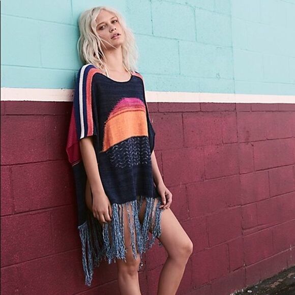 Free People Sunset Fringe Jumper Poncho NWT - Picture 1 of 10